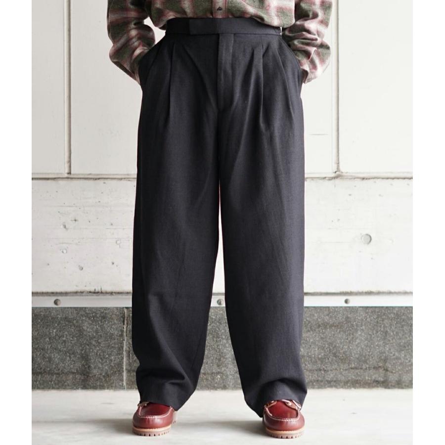 marka / マーカ ： OFFICER PANTS 2TUCK WIDE - tumbled wool