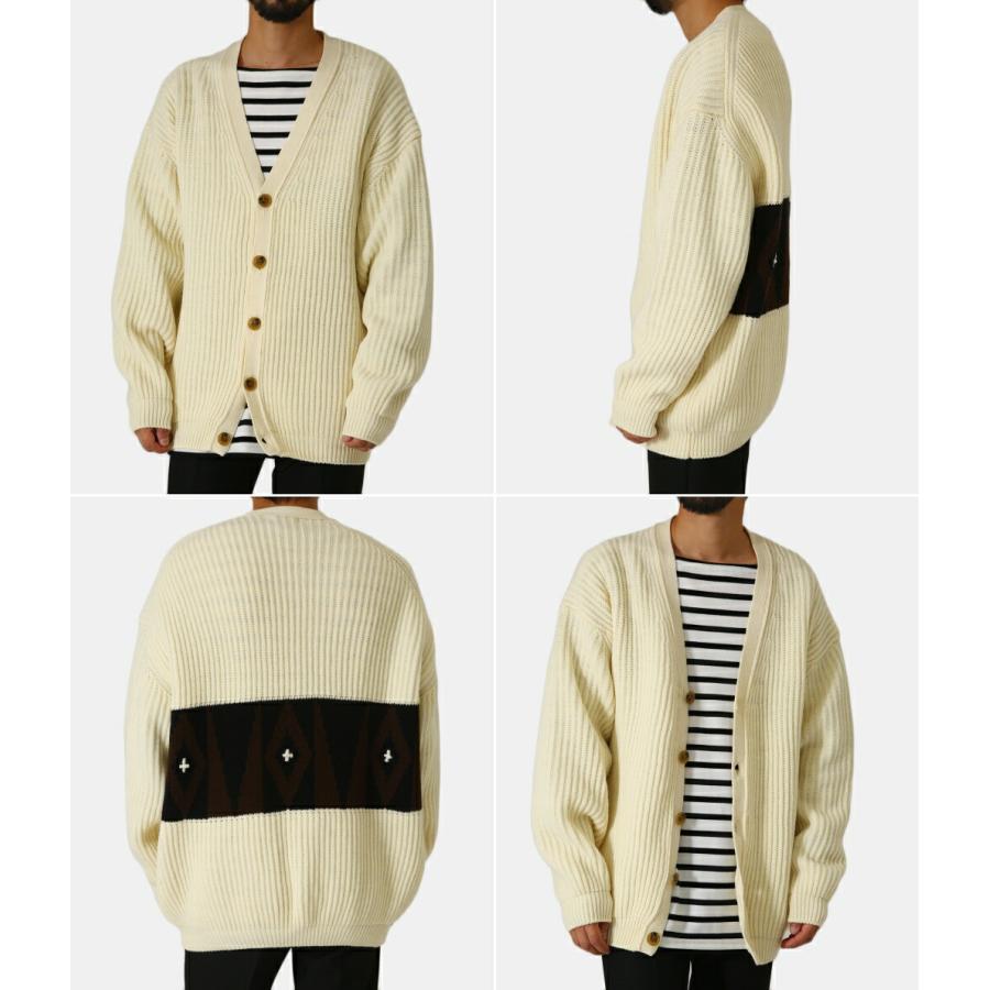 VAINL ARCHIVE (ヴァイナル アーカイブ) IN A CORNER