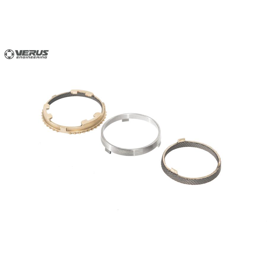 VERUS ENGINEERING(ヴェルスエンジニアリング)：A0121A：TOYOTA 86/SUBARU BRZ対応 シンクロテック 1-6速 カーボンシンクロセットの画像