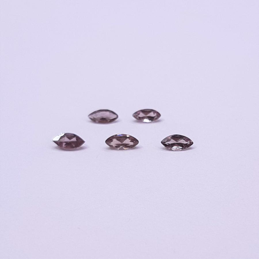 天然石ルース（裸石）・カラーチェンジガーネット / マーキス カット【2.5mmx5mm】1粒｜arnavgems｜09