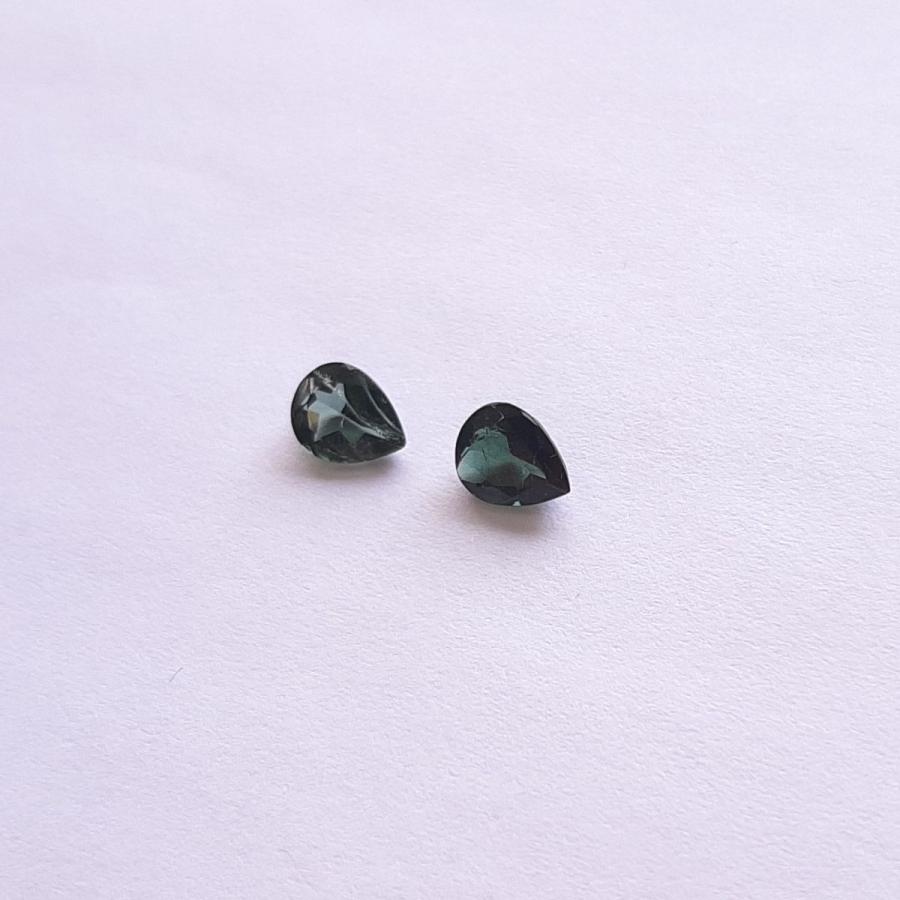 天然石ルース（裸石）・ミックストルマリン　グリーン / オーバルカット【約6x4mm】ファセットカット（1粒）｜arnavgems｜03