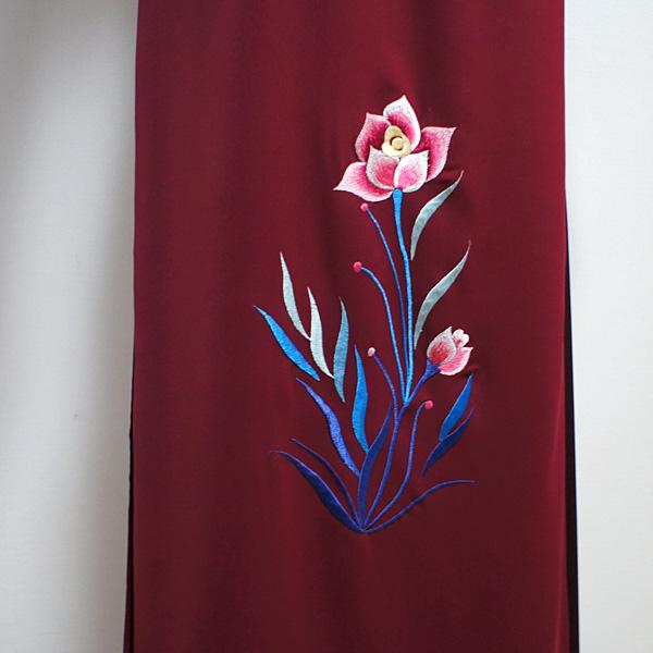 オシャレで華やか!花刺繍アオザイ(Sサイズ) ※パンツ付き上下 オシャレで華やか!花刺繍アオザイ(Sサイズ) ※パンツ付き上下