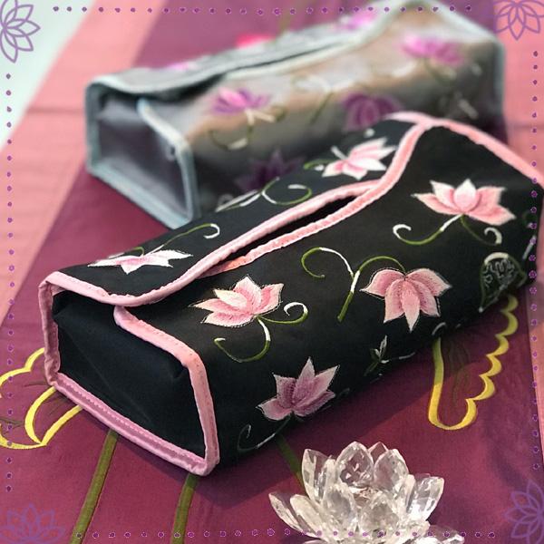 蓮刺繍BOXティッシュカバー ／ 蓮雑貨 ロータス雑貨 ロータス刺繍