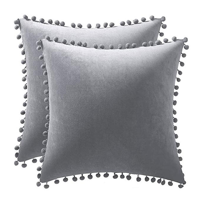 同色 2枚セット クッション カバー 45x45cm ポンポン付き ベルベット