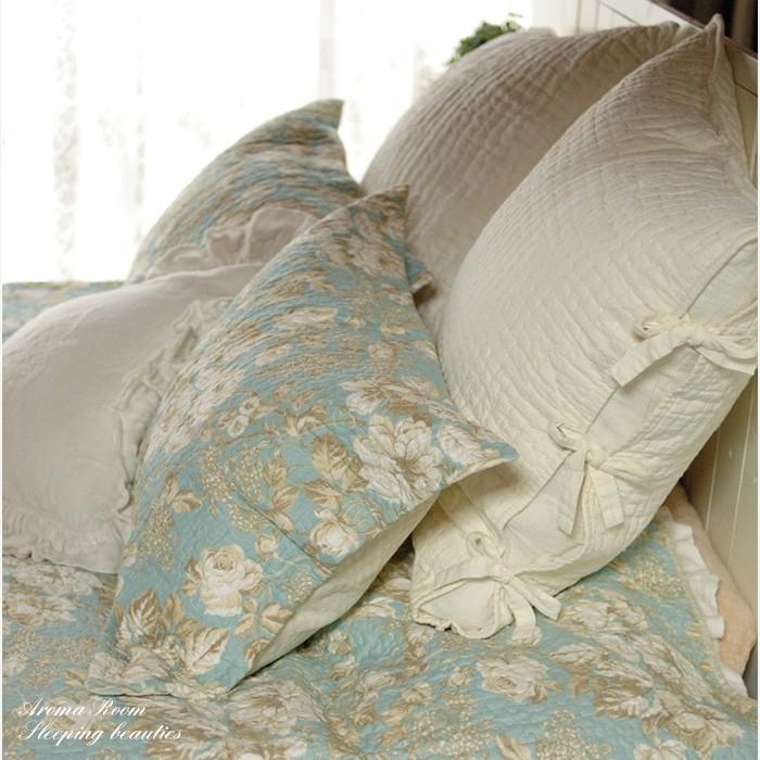 LAURA ASHLEY（ローラアシュレイ） ベッドカバー おしゃれ ダブル