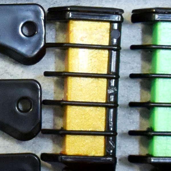 ブラシにチョークをセット 手を汚さずに着色できるヘアチョーク 全12色 ハロウィン ヘアカラー ヘアマニキュア コスプレ 1日だけ 水落ち 原色 Arp 5306 Arpacker 通販 Yahoo ショッピング