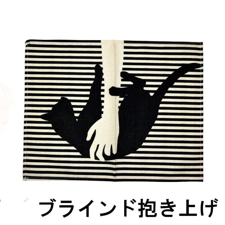 猫イラストがスタイリッシュなランチョンマット。モノクロでシックな