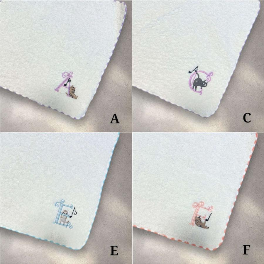 シンジカトウ】イニシャル刺繍入りタオルハンカチ。音符と猫デザイン