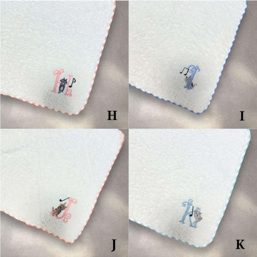 シンジカトウ】イニシャル刺繍入りタオルハンカチ。音符と猫デザイン