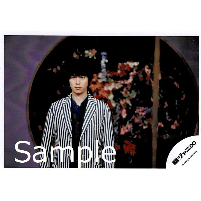 丸山隆平 関ジャニ 公式生写真 侍唄 衣装青 白 黒 口閉じ 背景紫 赤 オレンジ Y 1502 アレイズブック ヤフーshop 通販 Yahoo ショッピング