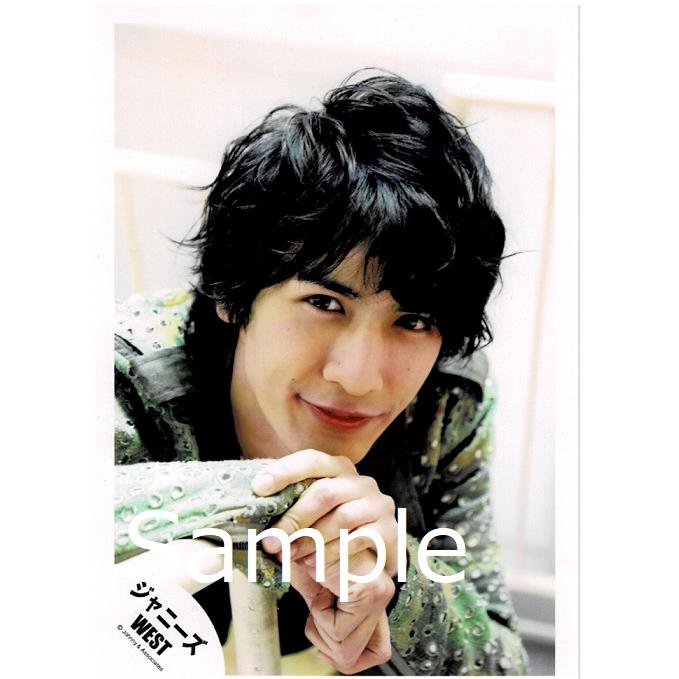 藤井流星 ジャニーズwest 公式生写真 なにわ侍 ハローtokyo 衣装緑 カメラ目線