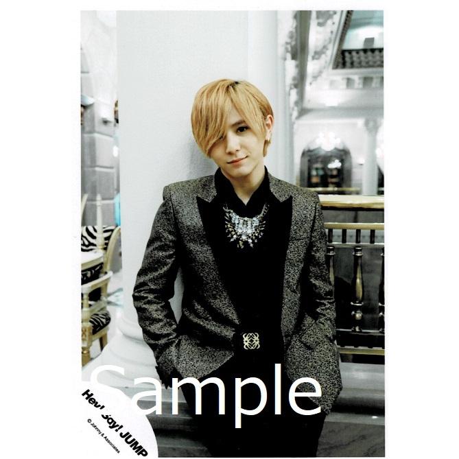 山田涼介 Hey Say Jump 公式生写真 Masquerade 衣装黒 金 赤 カメラ目線 Y 3230 アレイズブック ヤフーshop 通販 Yahoo ショッピング
