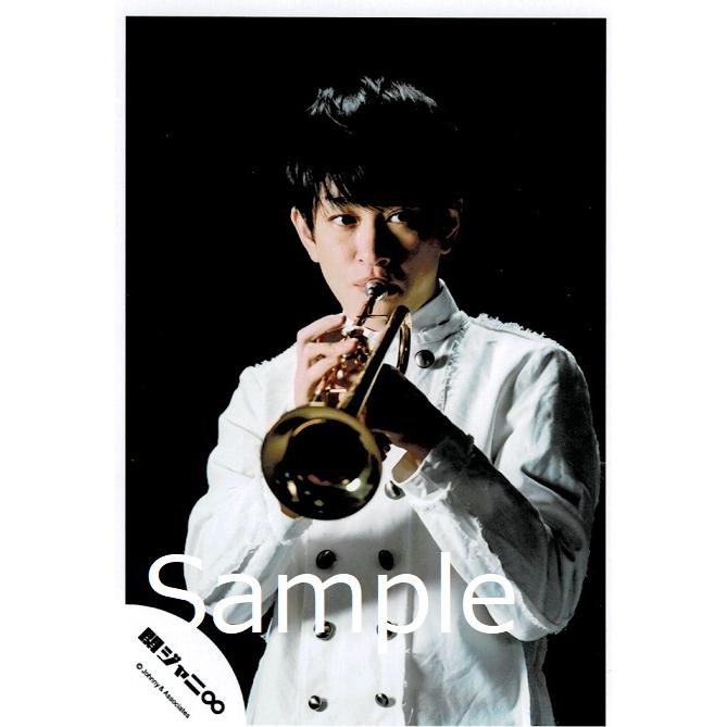 横山裕 関ジャニ 公式生写真 Noroshi 衣装白 トランペット 背景黒 Y 3265 アレイズブック ヤフーshop 通販 Yahoo ショッピング