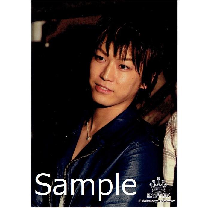 亀梨和也(KAT-TUN) 公式生写真 2010・衣装黒・ネックレス｜arraysbook