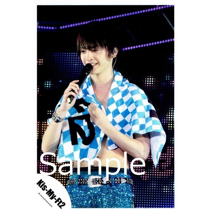 玉森裕太 Kis My Ft2 キスマイ 公式生写真 Goodいくぜ 13 ライブ 衣装ズボン水色 タオル羽織り タオル水色 白 右手マイク持ち 笑顔 Y 519 アレイズブック ヤフーshop 通販 Yahoo ショッピング