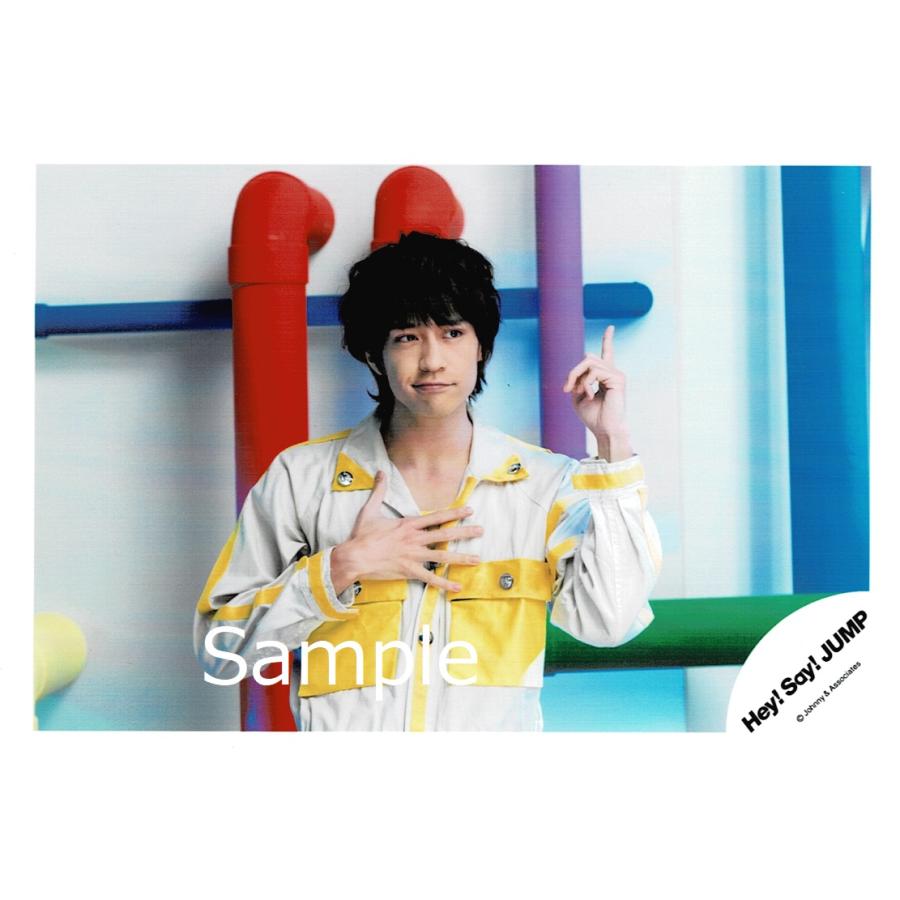 八乙女光 Hey Say Jump 公式生写真 Chau 衣装白 黄色 口閉じ 左手人差し指立て Z アレイズブック ヤフーshop 通販 Yahoo ショッピング