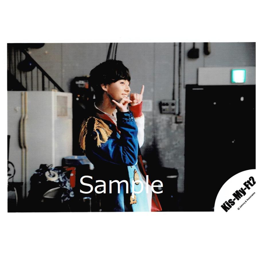 藤ヶ谷太輔 Kis My Ft2 キスマイ 公式生写真 Love 衣装白 赤 青 金 両手小指立て 目線右 Z アレイズブック ヤフーshop 通販 Yahoo ショッピング
