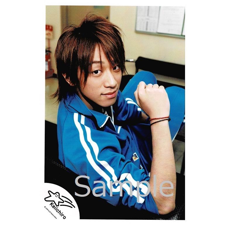 小山慶一郎 News 公式生写真 Keiichiro ロゴ 衣装水色 白 カメラ目線 手グー 口閉じ Z アレイズブック ヤフーshop 通販 Yahoo ショッピング
