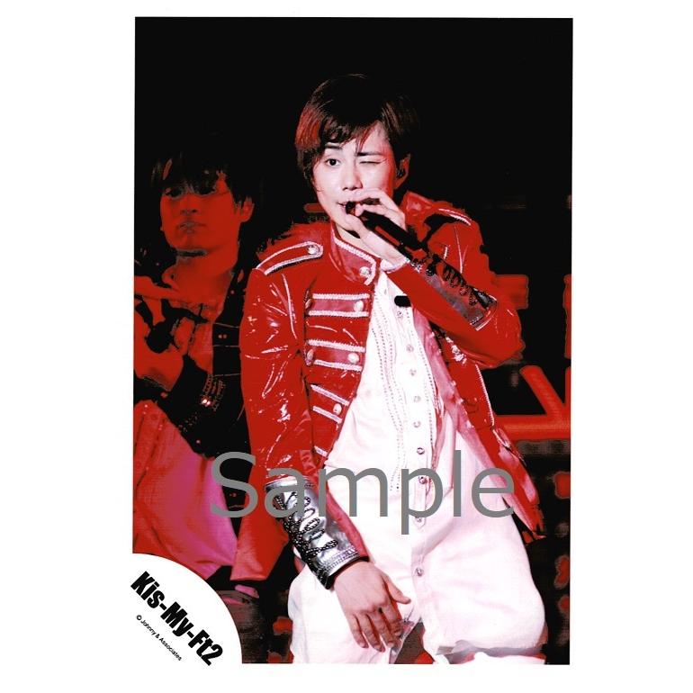 北山宏光 Kis My Ft2 キスマイ 公式生写真 ライブ 衣装赤 銀 白 左手マイク持ち 片目閉じ Z アレイズブック ヤフーshop 通販 Yahoo ショッピング