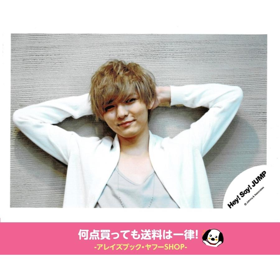 薮宏太 Hey Say Jump 公式生写真 Dear 衣装白 ベージュ 背景グレー カメラ目線 口閉じ Z アレイズブック ヤフーshop 通販 Yahoo ショッピング