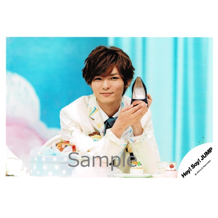 薮宏太 Hey Say Jump 公式生写真 キミアトラクション 衣装ベージュ 水色 黄色 もの持ち カメラ目線 Z アレイズブック ヤフーshop 通販 Yahoo ショッピング