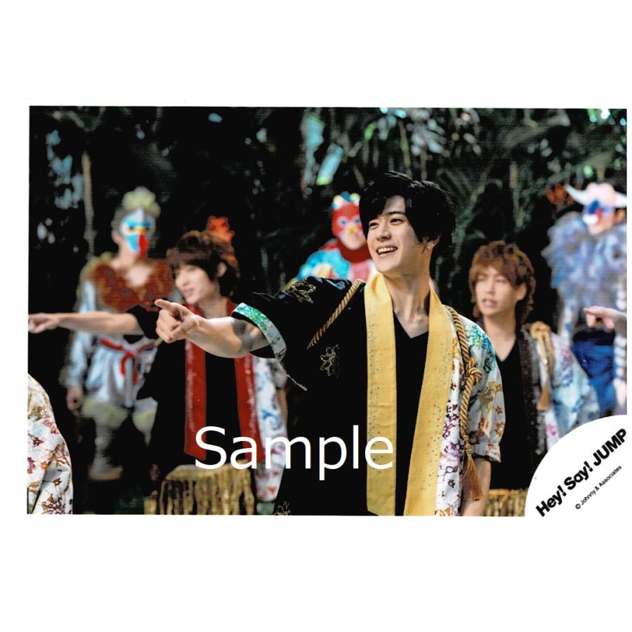 中島裕翔 Hey Say Jump 公式生写真 真剣sunshine 衣装黒 黄色 右手人差し指立て 目線左方向 Z アレイズブック ヤフーshop 通販 Yahoo ショッピング