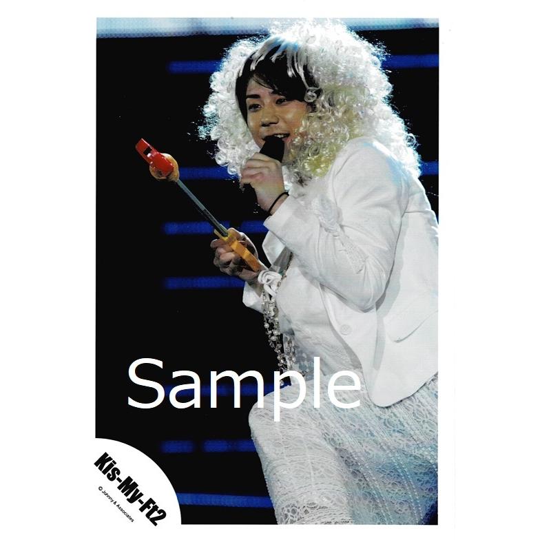 北山宏光 Kis My Ft2 キスマイ 公式生写真 ライブ 衣装白 マイク持ち もの持ち 目線左 Z アレイズブック ヤフーshop 通販 Yahoo ショッピング