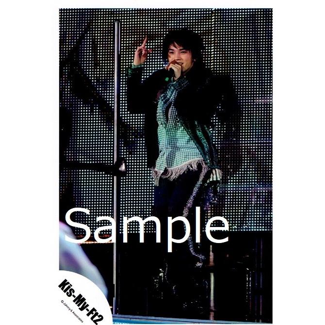 二階堂高嗣 Kis My Ft2 キスマイ 公式生写真 衣装緑 黒 左手マイク 右手人差し指立て Z 1196 アレイズブック ヤフーshop 通販 Yahoo ショッピング