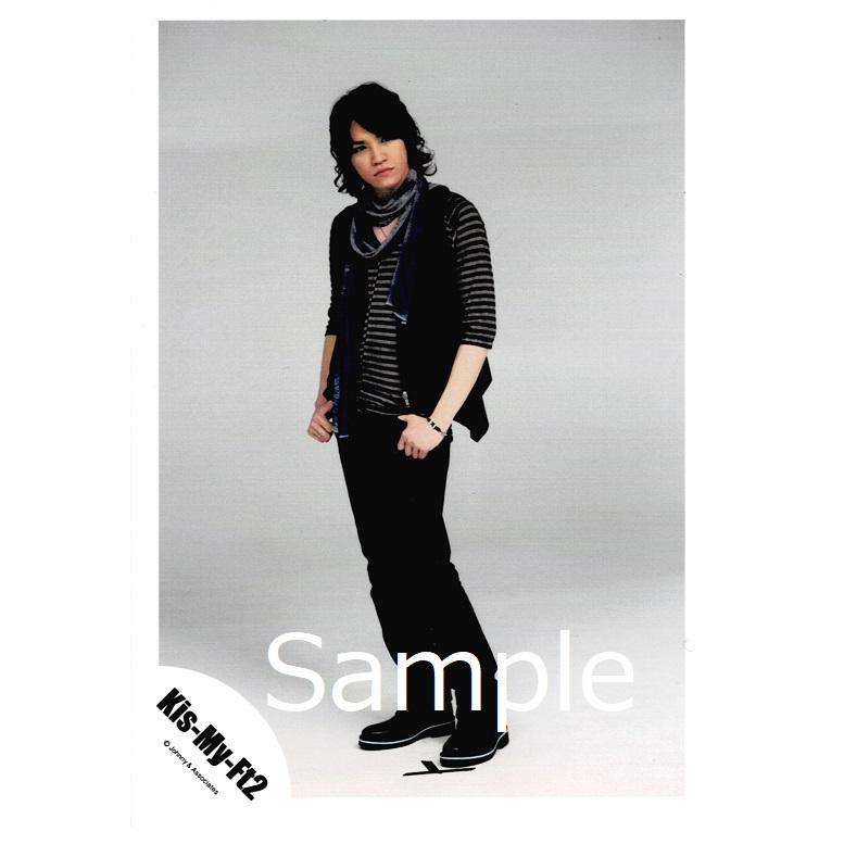 二階堂高嗣 Kis My Ft2 キスマイ 公式生写真 11 全身 衣装黒 青 背景グレー 口閉じ 目線若干右 Z 156 アレイズブック ヤフーshop 通販 Yahoo ショッピング