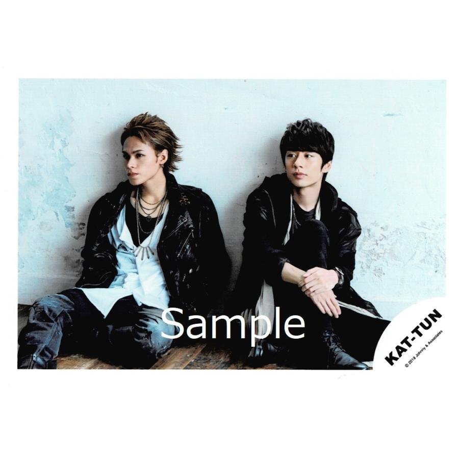 上田竜也 中丸雄一 Kat Tun 公式生写真 Live Tour 19 Ignite グッズ撮影オフショット 座り 背景グレー 目線左 Z アレイズブック ヤフーshop 通販 Yahoo ショッピング