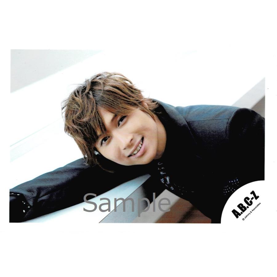 橋本良亮 A B C Z 公式生写真 衣装黒 背景白 カメラ目線 歯見せ Z アレイズブック ヤフーshop 通販 Yahoo ショッピング