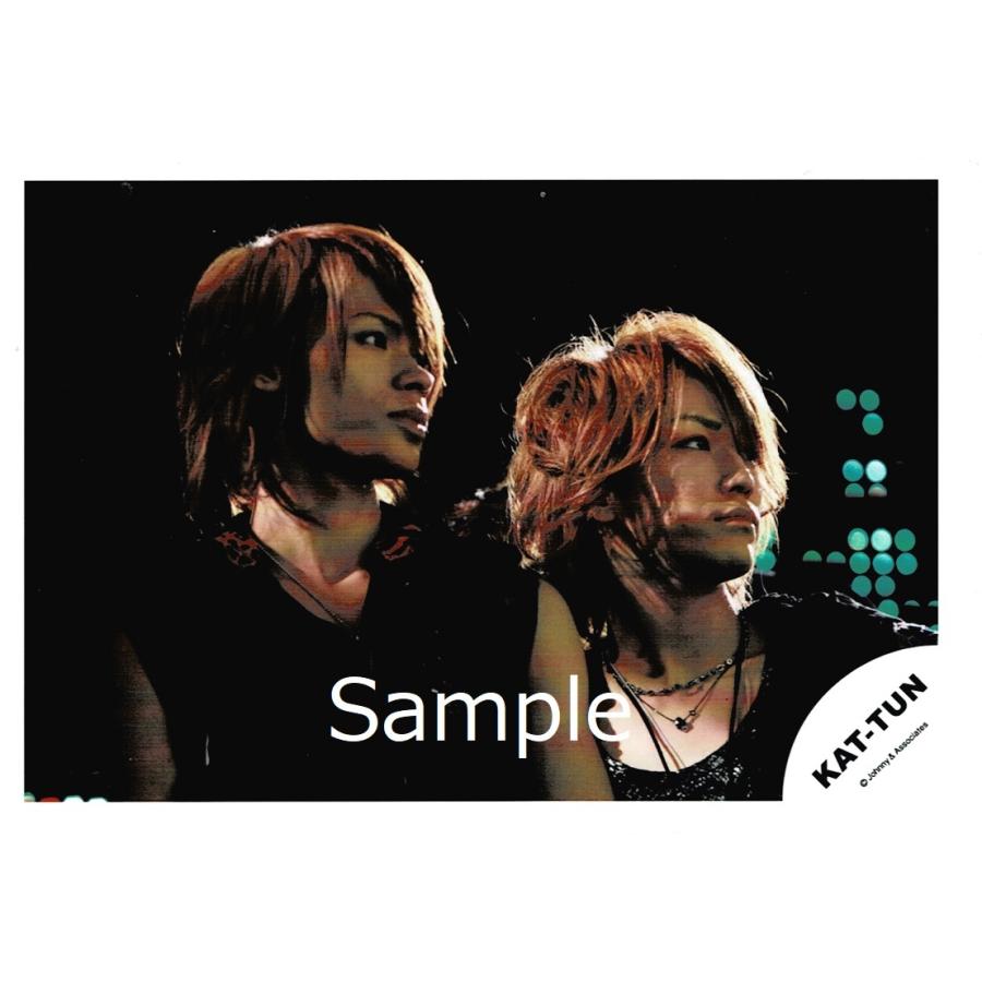 亀梨和也 上田竜也 Kat Tun 公式生写真 背景黒 緑 口閉じ 目線右方向 Z アレイズブック ヤフーshop 通販 Yahoo ショッピング