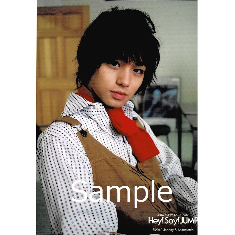 伊野尾慧 Hey Say Jump 公式生写真 Asia First Tour 12 衣装白 紫 赤 茶色 口閉じ カメラ目線 Z アレイズブック ヤフーshop 通販 Yahoo ショッピング