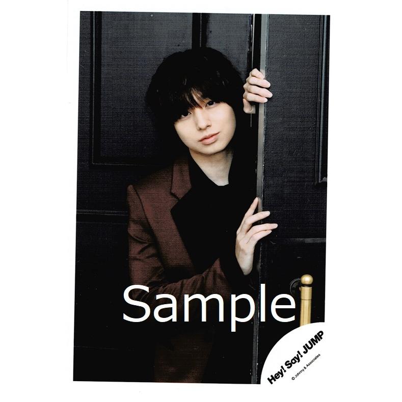 伊野尾慧 Hey Say Jump 公式生写真 愛だけがすべて What Do You Want 衣装赤 黒 カメラ目線 口閉じ 背景グレー Z 137 アレイズブック ヤフーshop 通販 Yahoo ショッピング