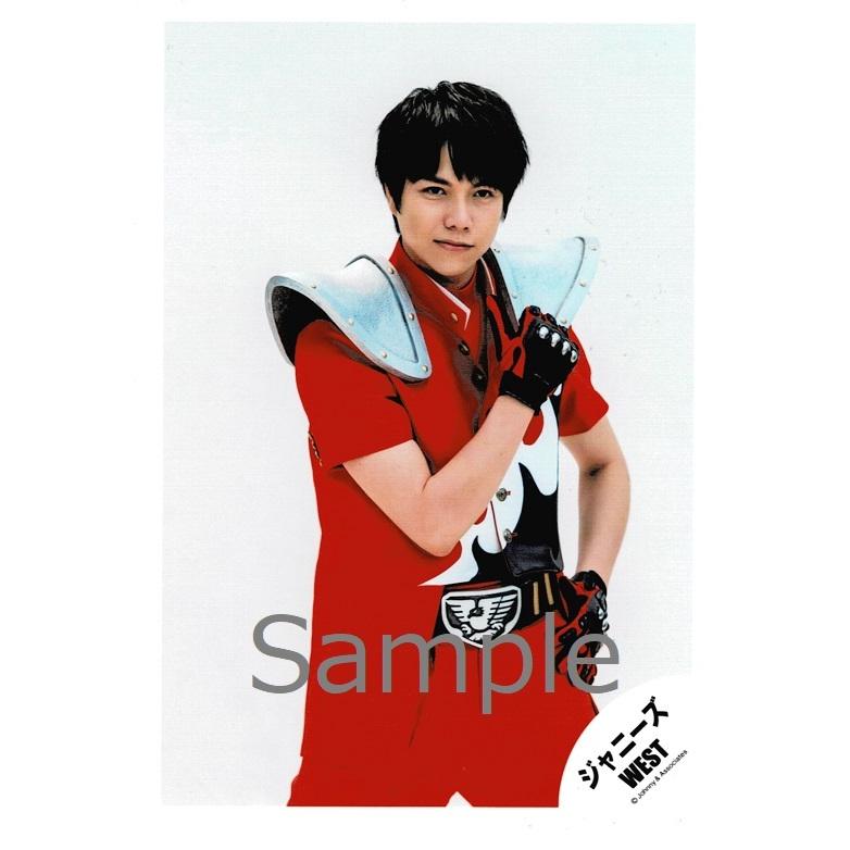 重岡大毅 ジャニーズwest 公式生写真 僕ら今日も生きている 考えるな 燃えろ 衣装グレー 赤 黒 白 背景グレー 口閉じ Z アレイズブック ヤフーshop 通販 Yahoo ショッピング