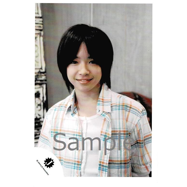 知念侑李 Hey Say Jump 公式生写真 Jロゴ 衣装白 水色 オレンジ 歯見せ カメラ目線 背景グレー Z アレイズブック ヤフーshop 通販 Yahoo ショッピング