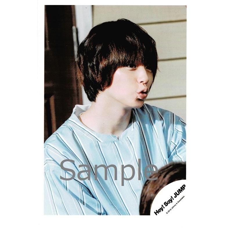 伊野尾慧 Hey Say Jump 公式生写真 ファンファーレ 衣装水色 白 目線右方向 Z アレイズブック ヤフーshop 通販 Yahoo ショッピング