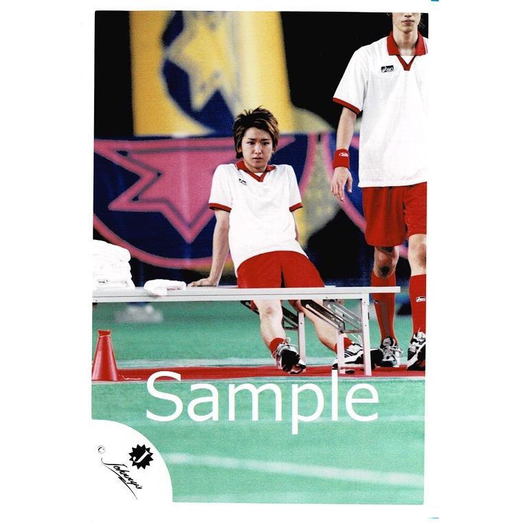 大野智(嵐) 公式生写真 Jロゴ・ジャニーズ大運動会・衣装白×赤・座り・全身 :z-15116:アレイズブック・ヤフーSHOP - 通販 -  Yahoo!ショッピング