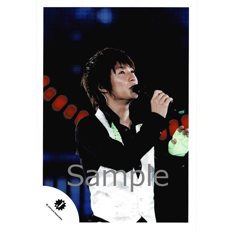 相葉雅紀 嵐 公式生写真 Jロゴ カウントダウンコンサート カウコン マイク持ち 衣装黒 白 黄緑 目線右上 Z アレイズブック ヤフーshop 通販 Yahoo ショッピング