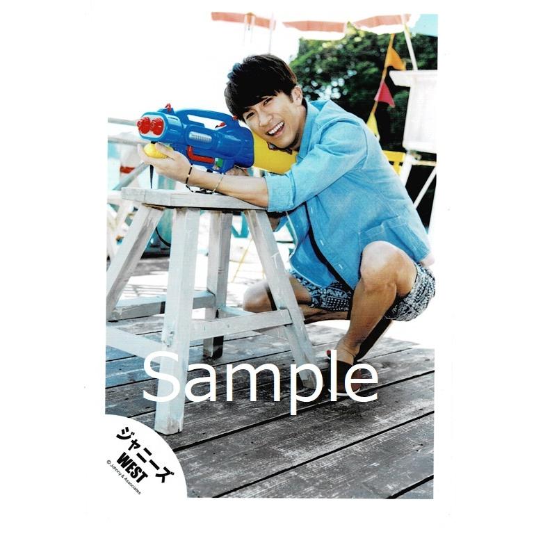 濱田崇裕 ジャニーズwest 公式生写真 人生は素晴らしい 衣装水色 しゃがみ もの持ち カメラ目線 Z アレイズブック ヤフーshop 通販 Yahoo ショッピング