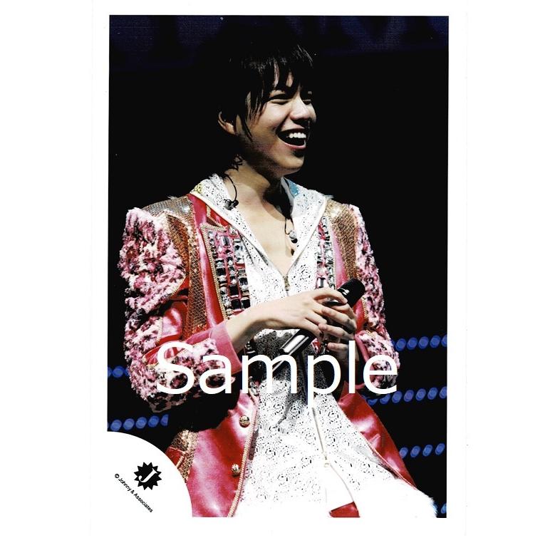 重岡大毅 ジャニーズwest 公式生写真 Jロゴ ライブ 衣装ピンク 金 銀 両手マイク持ち 目線右 口開け Z アレイズブック ヤフーshop 通販 Yahoo ショッピング