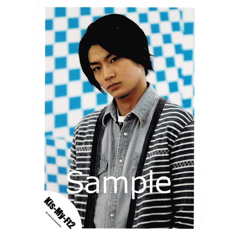 横尾渉 Kis My Ft2 キスマイ 公式生写真 Goodいくぜ 衣装グレー 白 背景白 水色 口閉じ Z アレイズブック ヤフーshop 通販 Yahoo ショッピング