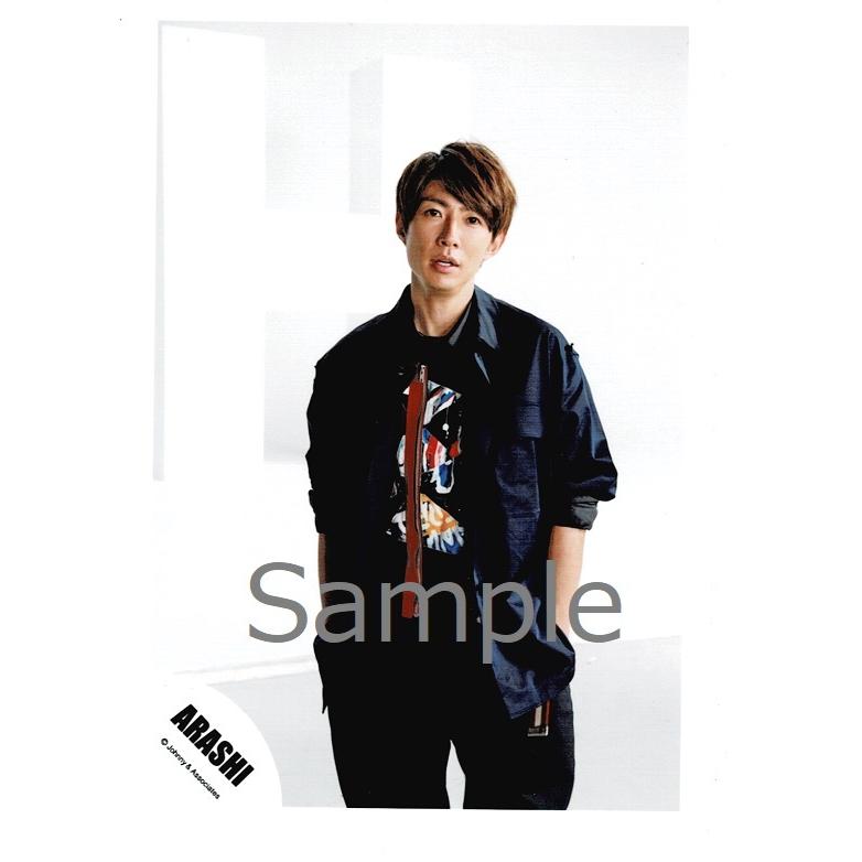 相葉雅紀 嵐 公式生写真 Are You Happy 衣装紺 白 赤 青 黄色 背景白 カメラ目線 Z アレイズブック ヤフーshop 通販 Yahoo ショッピング