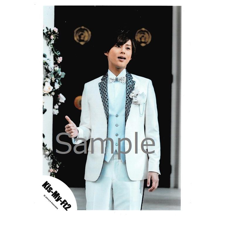藤ヶ谷太輔 Kis My Ft2 キスマイ 公式生写真 君のいる世界 衣装白 銀 蝶ネクタイ 目線右方向 口開け Z アレイズブック ヤフーshop 通販 Yahoo ショッピング