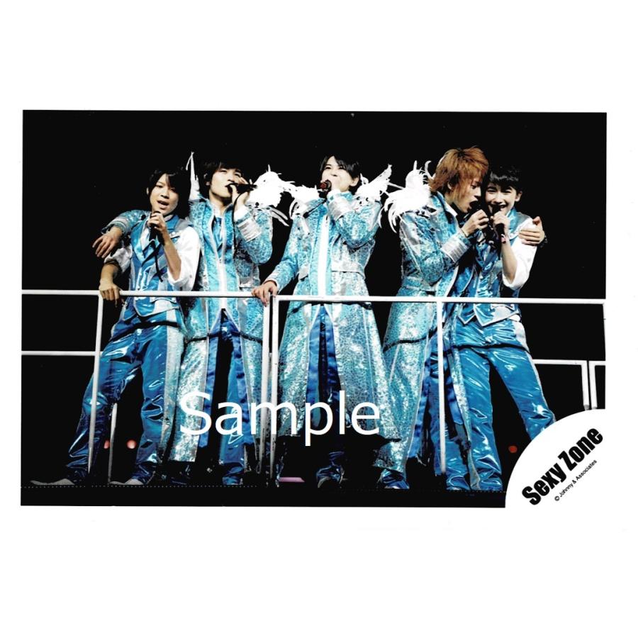 Sexy Zone 集合 公式生写真 ライブ 背景黒 衣装水色 白 全身 マイク持ち Z アレイズブック ヤフーshop 通販 Yahoo ショッピング