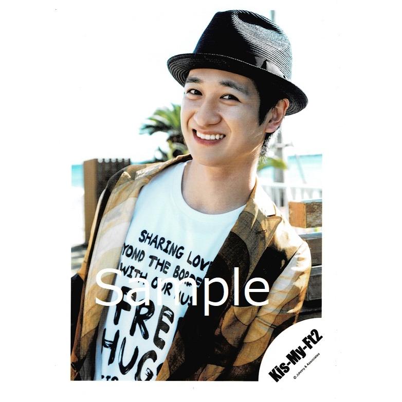 宮田俊哉 Kis My Ft2 キスマイ 公式生写真 Free Hugs 衣装茶色 ベージュ 白 黒 カメラ目線 帽子 歯見せ Z 123 アレイズブック ヤフーshop 通販 Yahoo ショッピング