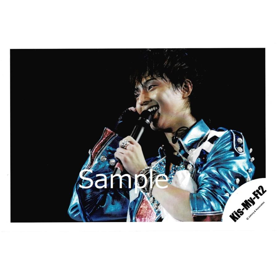藤ヶ谷太輔 Kis My Ft2 キスマイ 公式生写真 ライブ 衣装水色 ピンク 白 青 背景黒 マイク持ち 口開け Z アレイズブック ヤフーshop 通販 Yahoo ショッピング