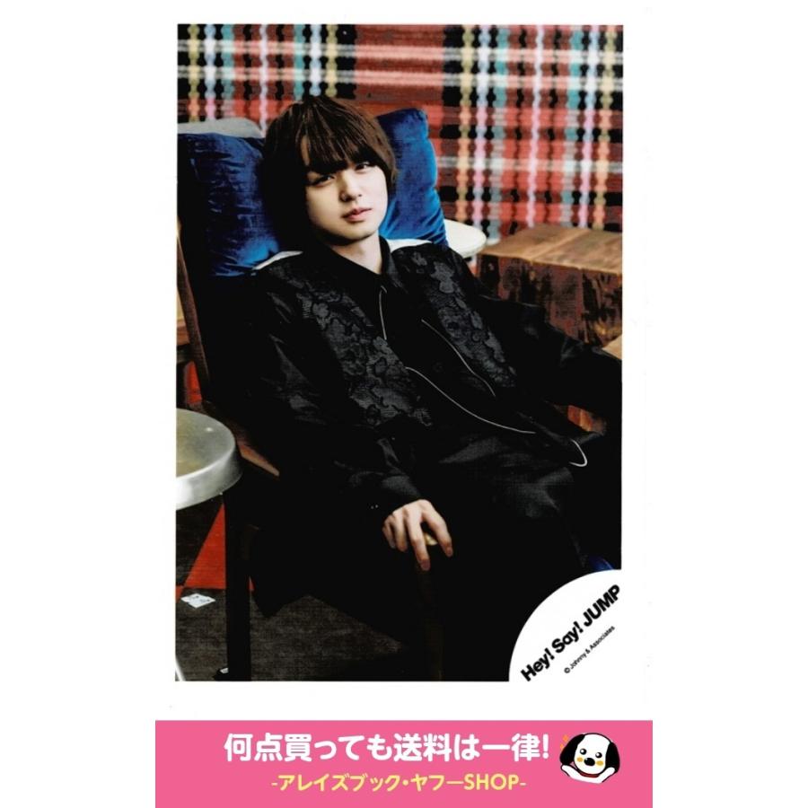 伊野尾慧 Hey Say Jump 公式生写真 White Love 衣装黒 座り カメラ目線 口閉じ Z アレイズブック ヤフーshop 通販 Yahoo ショッピング