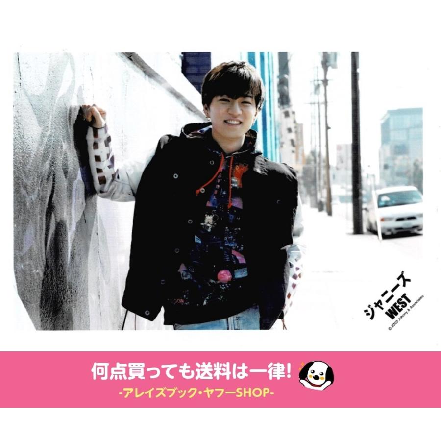 神山智洋 ジャニーズwest 公式生写真 海外 ロサンゼルス オフショット 衣装黒 白 紫 ピンク 赤 歯見せ カメラ目線 Z アレイズブック ヤフーshop 通販 Yahoo ショッピング