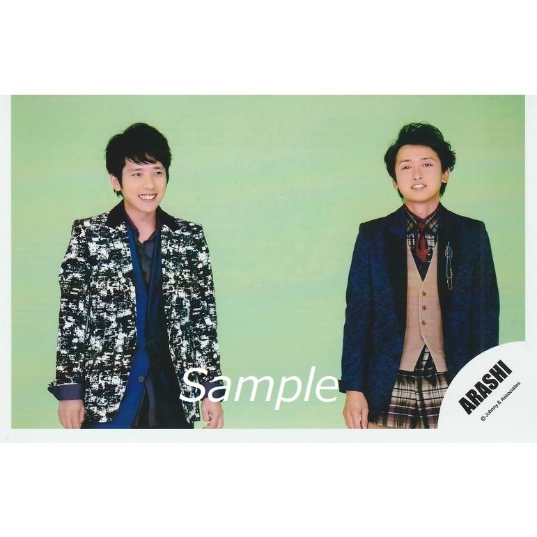 大野智 二宮和也 嵐 公式生写真 Zero G 背景黄緑 二宮目線若干右方向 Z 2328 アレイズブック ヤフーshop 通販 Yahoo ショッピング